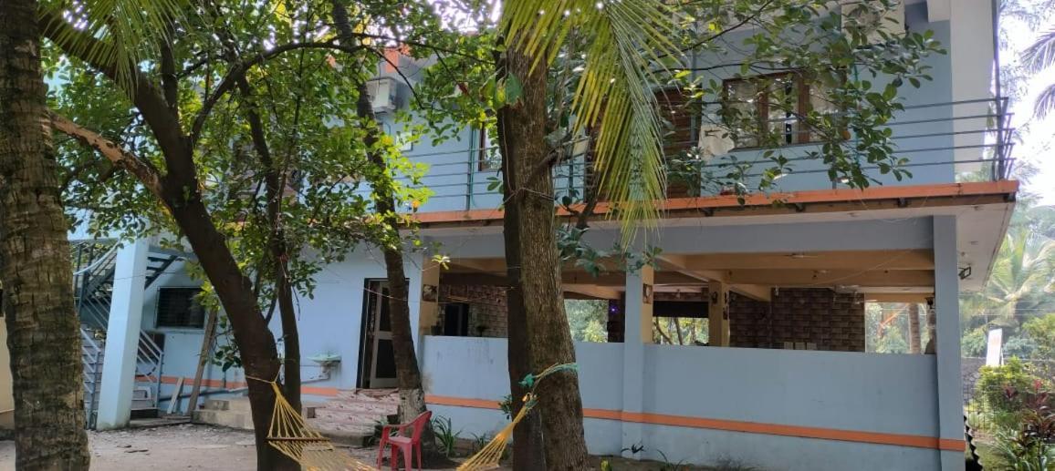 Hotel Royal Leelas Inn Kashid Ngoại thất bức ảnh